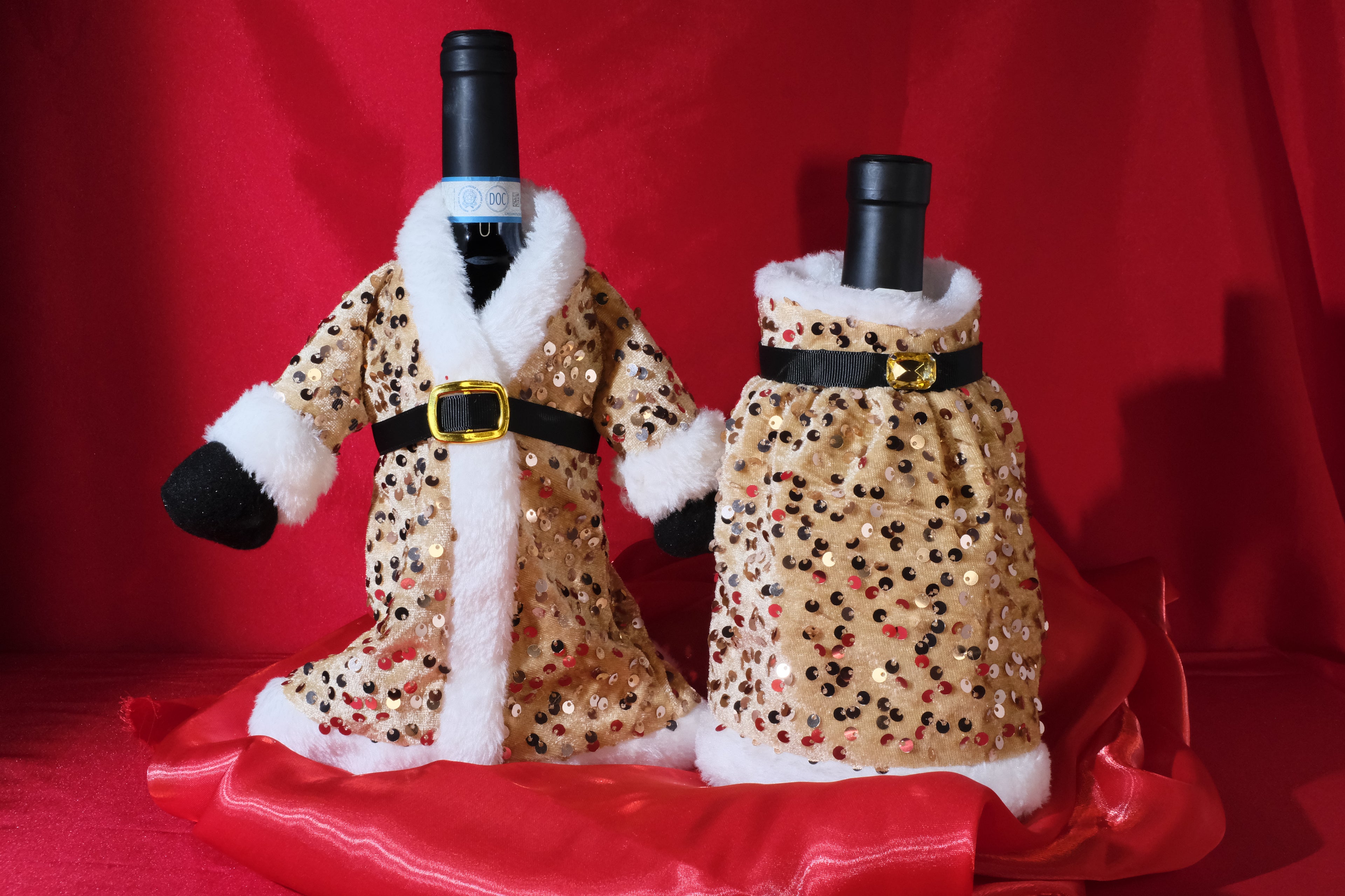 Sequin Gold Holiday Attire for Bottles