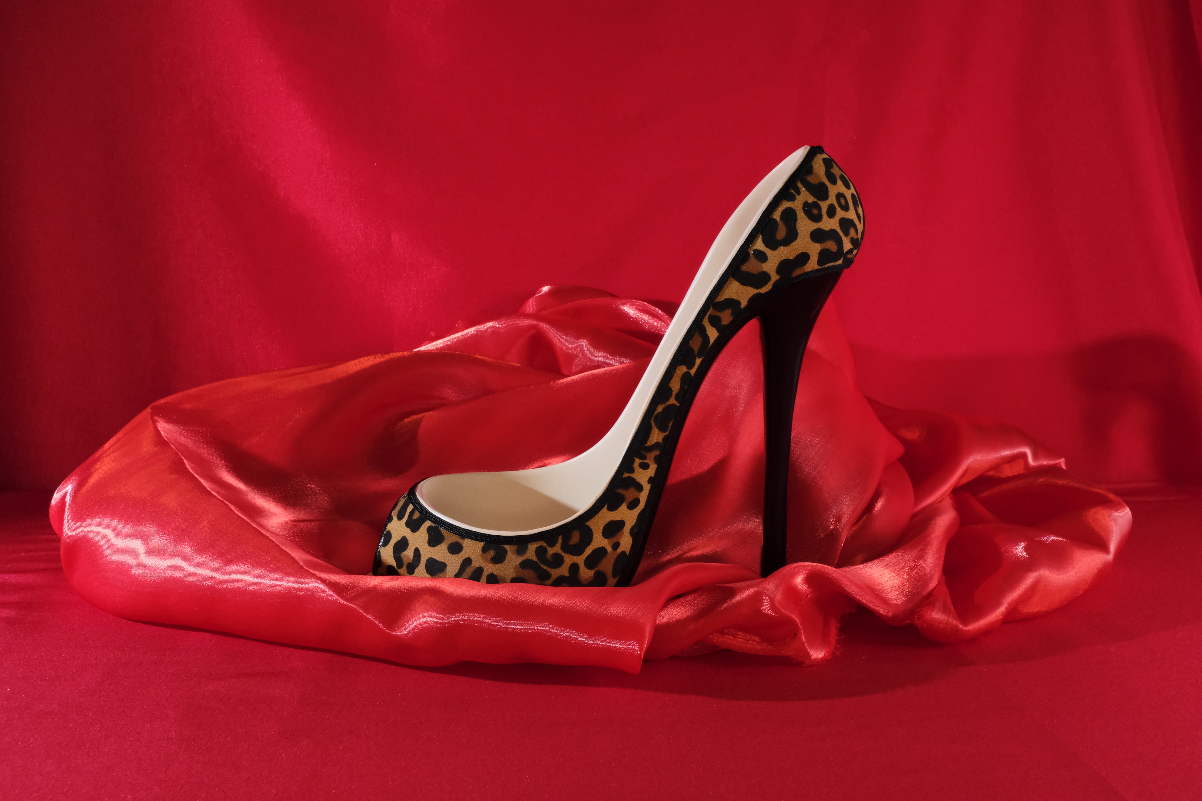 Leopard Stiletto Bottle Holder