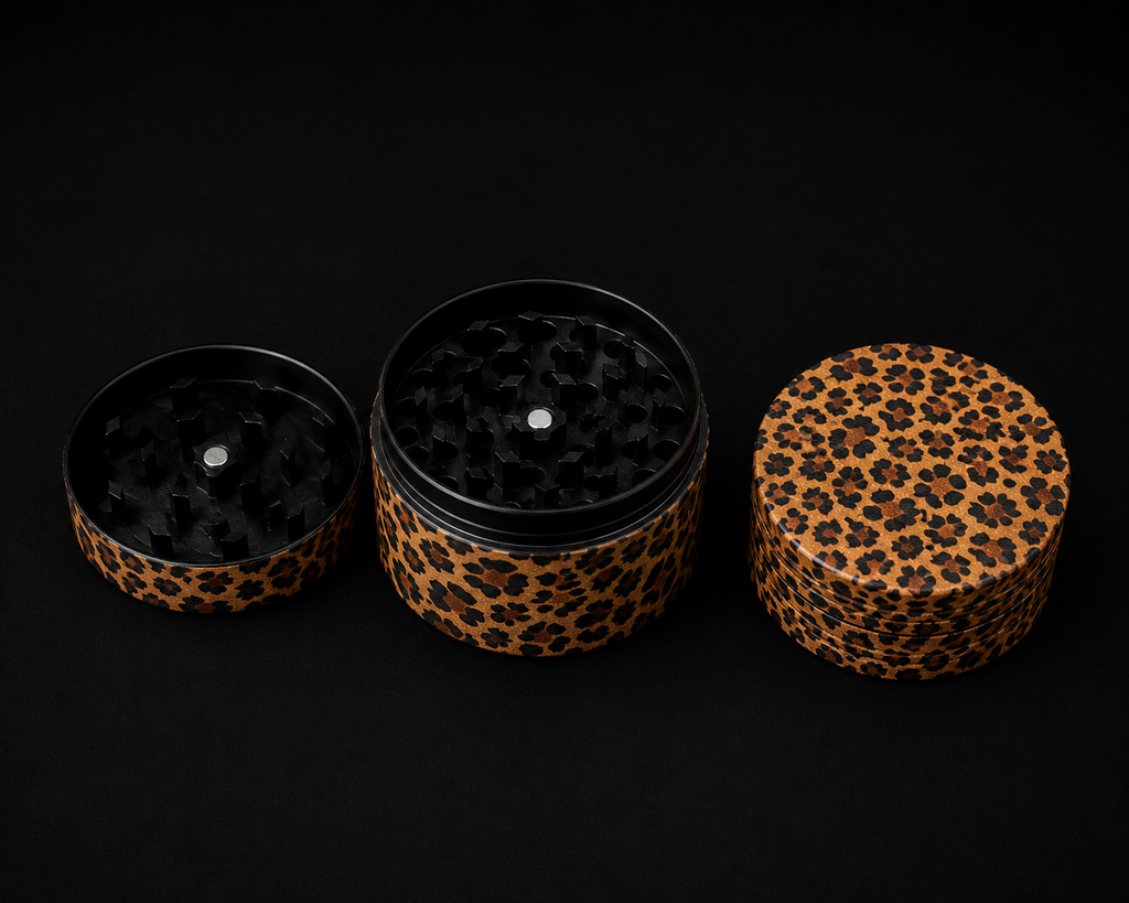 Weed grinder/accessories smoke kit