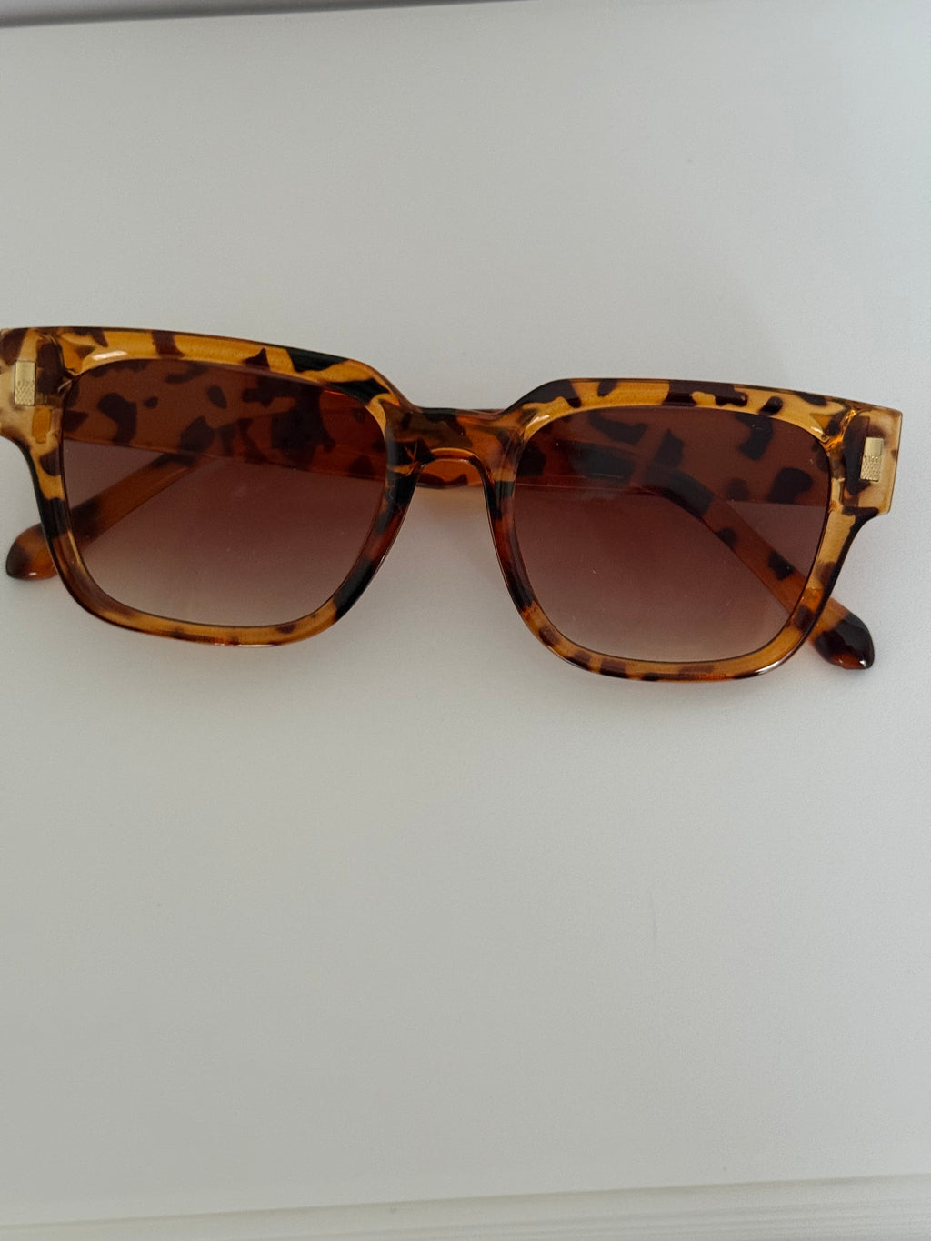 Sunglasses +Chain Set